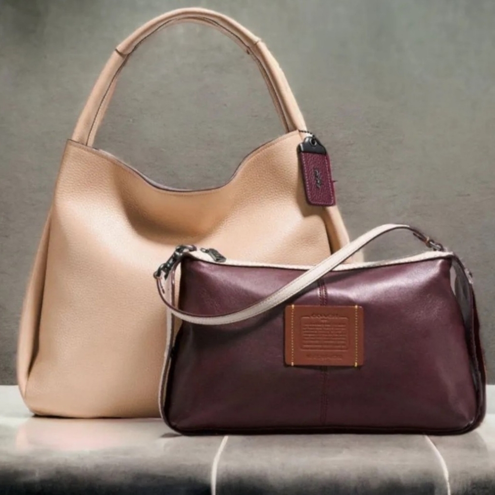 NWT COACH Beechwood Burgundy Bandit Hobo Glovetanned Leather Convertible Clucth